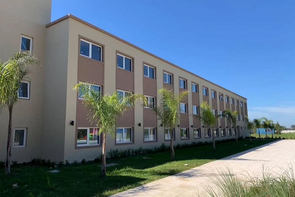 Foto del exterior de Hotel Days Inn Zarate