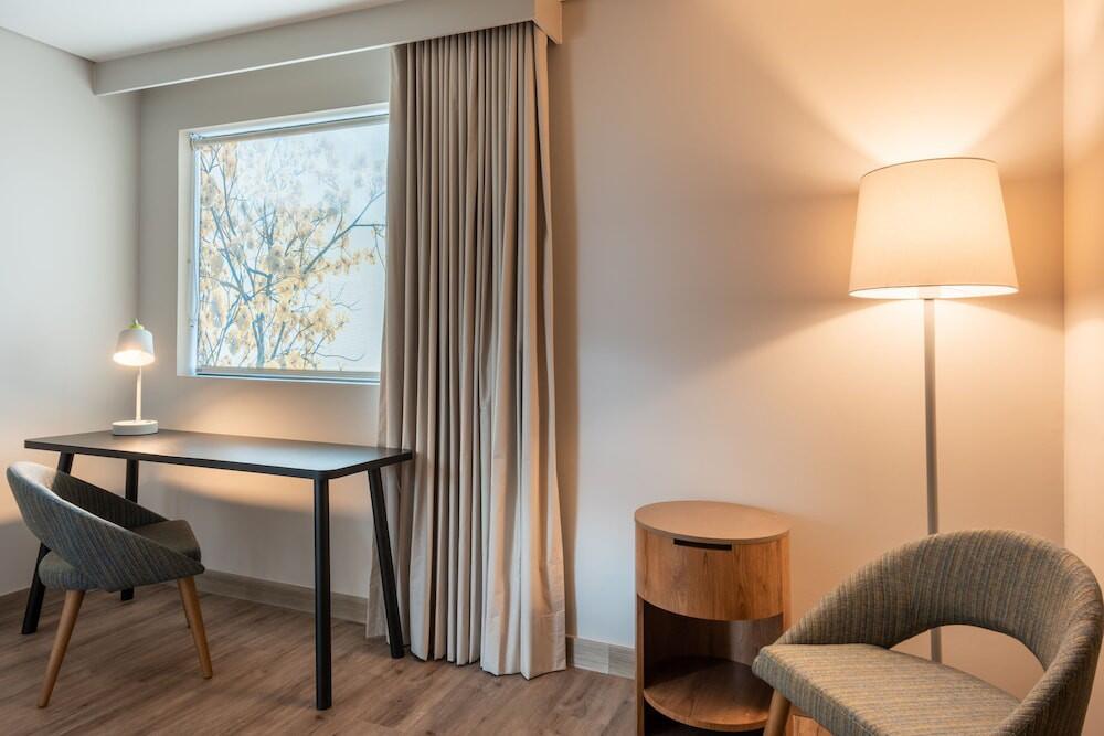 Foto de una habitación de Hotel Fairfield by Marriott Medellin Sabaneta