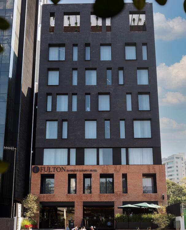 Foto del exterior de FULTON Business Luxury HOTEL