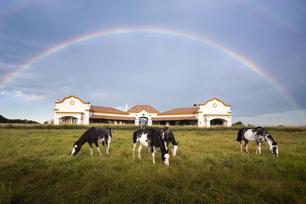 Foto del exterior de Hotel Estancia El Colibri