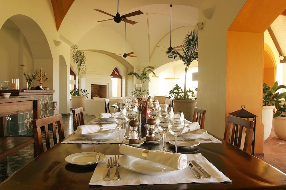 Foto de restauración de Hotel Estancia El Colibri