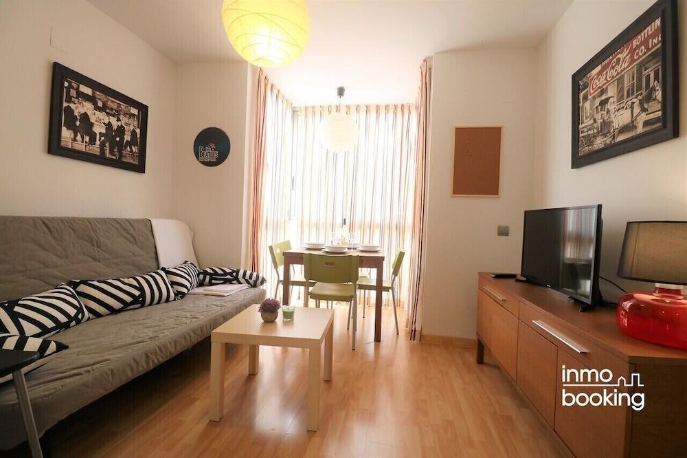 Foto de una habitación de InmoBooking Disseny Apartments
