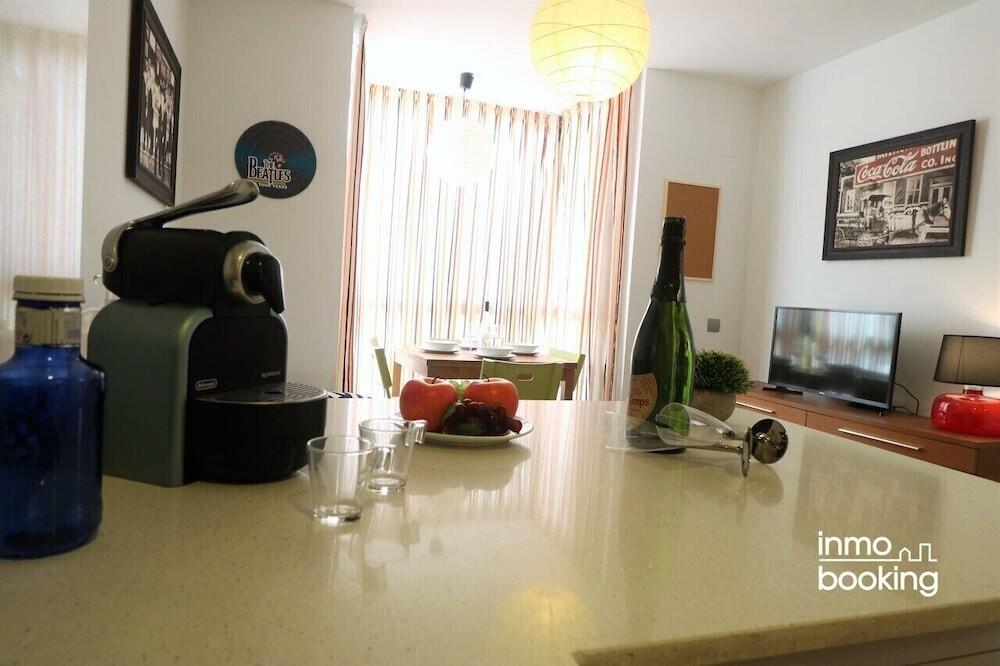 Foto de una habitación de InmoBooking Disseny Apartments