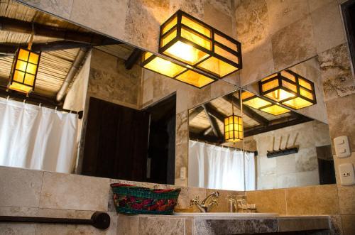 Foto del baño de Las Cabañas de Antica