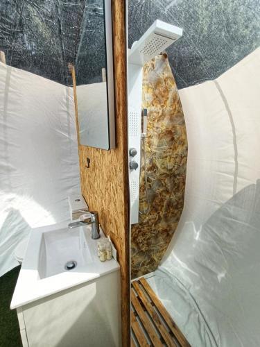 Foto del baño de DOBAU village