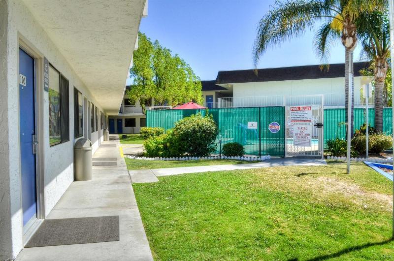 Facilities – Motel 6-Santa Nella, CA - Los Banos - Interstate 5