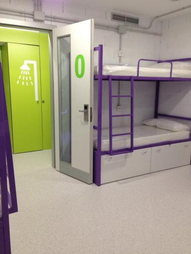 Foto de una habitación de Scout Madrid Hostel