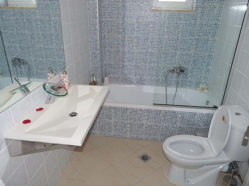 Foto del baño de Hotel Azure Beach