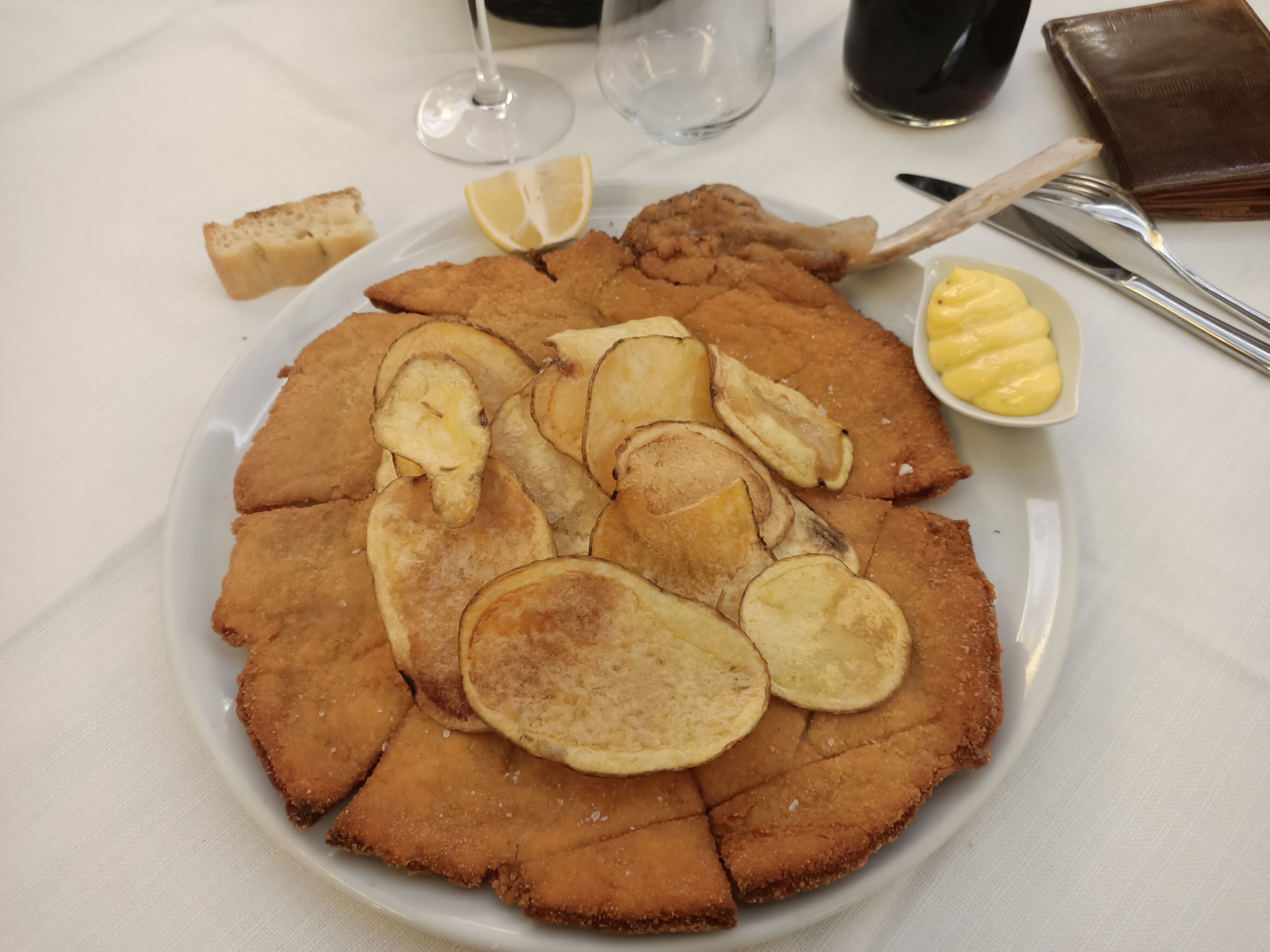 Milán